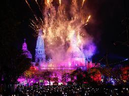 Los tapatíos acudieron al centro histórico para disfrutar de todo el espectáculo de GDLuz. EL INFORMADOR / C. Zepeda