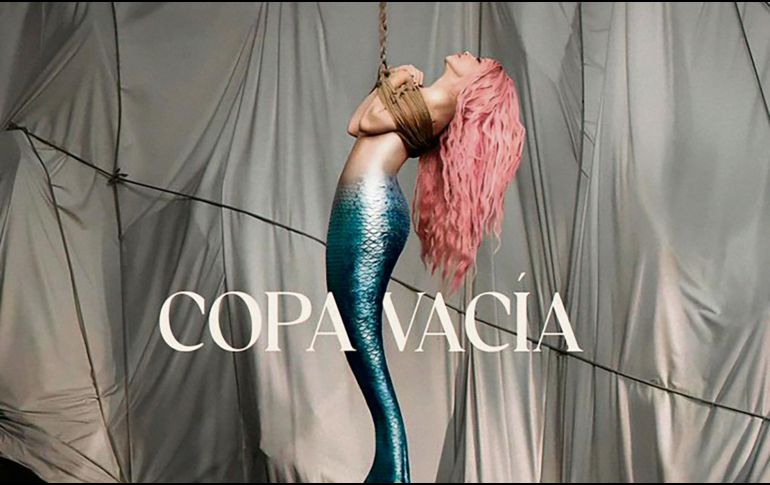 Para la promoción de este tema, Shakira luce como una sirena. ESPECIAL