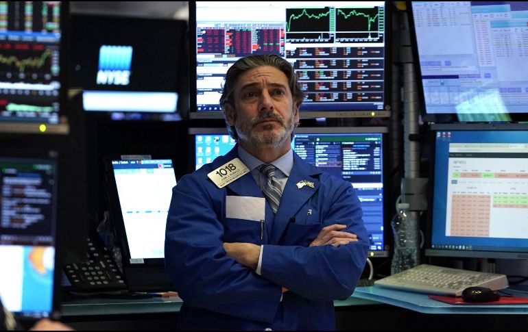 Todos los sectores iniciaron la sesión en rojo, con pérdidas especialmente importantes para el energético. AFP/ARCHIVO