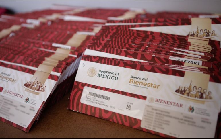 Si en la plataforma se te ha notificado que recibirás tu beca mediante depósito a cuenta en una tarjeta del Banco del Bienestar significa que deberás cambiar tu tarjeta por una del Banco del Bienestar para seguir recibiendo el beneficio. EL INFORMADOR / ARCHIVO