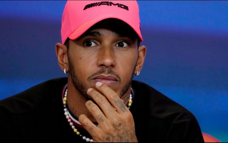 Lewis Hamilton se refirió por primera vez de manera pública a la decisión anunciada en diciembre por la FIA. AP / ARCHIVO