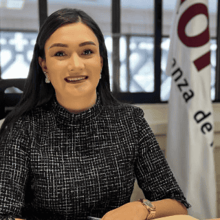 Ella es la diputada que busca subir multas por injurias al Presidente