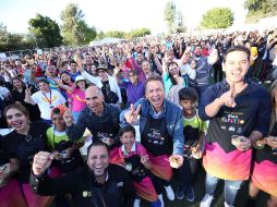 El presidente municipal, Pablo Lemus destacó este evento en el que se logró romper el récord, y para él es importante que se sumen los barrios tradicionales de la Ciudad al festejo por este aniversario. ESPECIAL