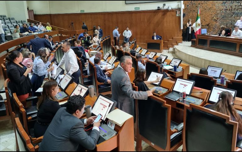 Legisladores de Jalisco señalaron que un equipo con cinco colaboradores no es suficiente.EL INFORMADOR