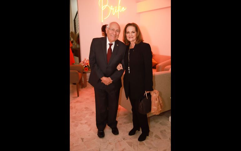 Dr. Roberto Torres y Triny Terrazas. GENTE BIEN JALISCO/Tony Martínez