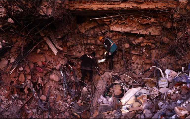 Un auténtico milagro de vida fue el que ocurrió en Turquía. EFE/Sedat Suna