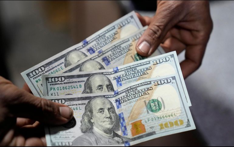 Banxico señala que el tipo de cambio para hoy es de 19.03 por cada dólar. EFE/ARCHIVO