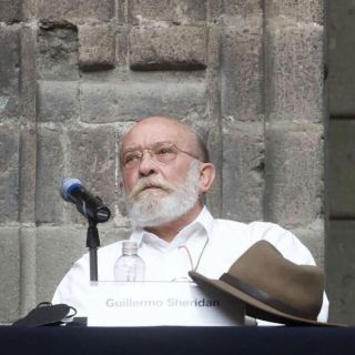 Guillermo Sheridan comparte con jóvenes escritores la importancia del lenguaje