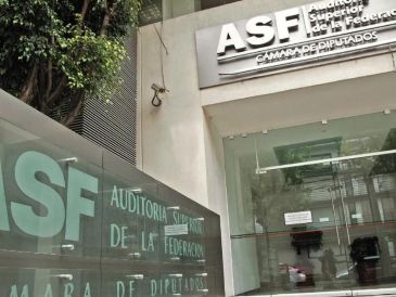 Mientras tanto, el Gobierno de Jalisco debe aclarar montos por 91.4 mdp, entre ellos, recursos del Fondo de Aportaciones para la Nómina Educativa y Gasto Operativo. SUN/ ARCHIVO.