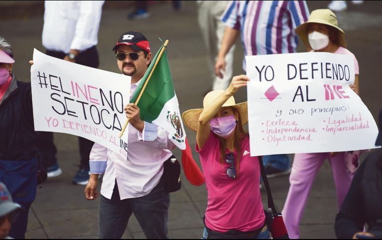 El pasado 13 de noviembre se hizo la primera marcha para defender al Instituto Nacional Electoral. AFP
