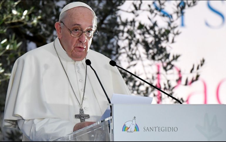 Las limitaciones de Francisco al rito antiguo de la misa indignaron a sus críticos conservadores y tradicionalistas. AFP/ARCHIVO