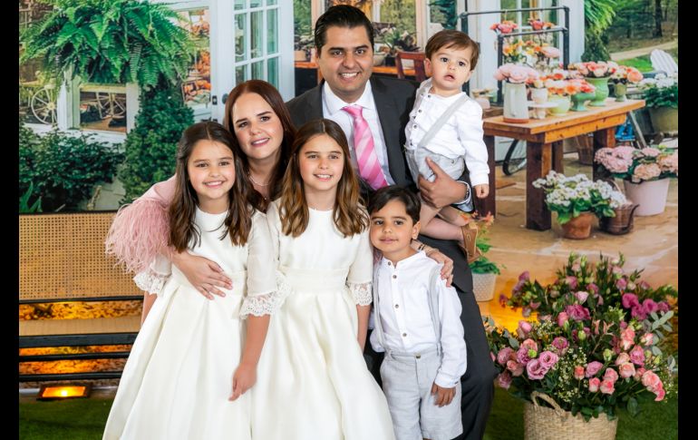 Javier Vázquez, Daniel Vázquez, Juliana Vázquez, Daniela Corona, Dominica Vázquez y Javo Vázquez. GENTE BIEN JALISCO/Jorge Soltero