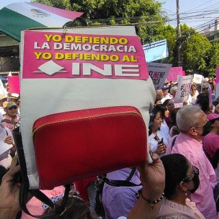 Alistan 83 ciudades de México marcha contra el Plan B de López Obrador