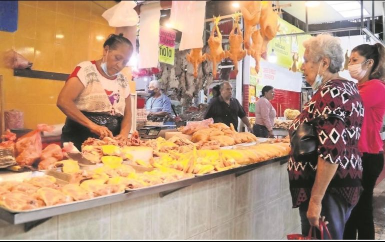 Precios del pollo y huevo podrían subir a partir de marzo. SUN
