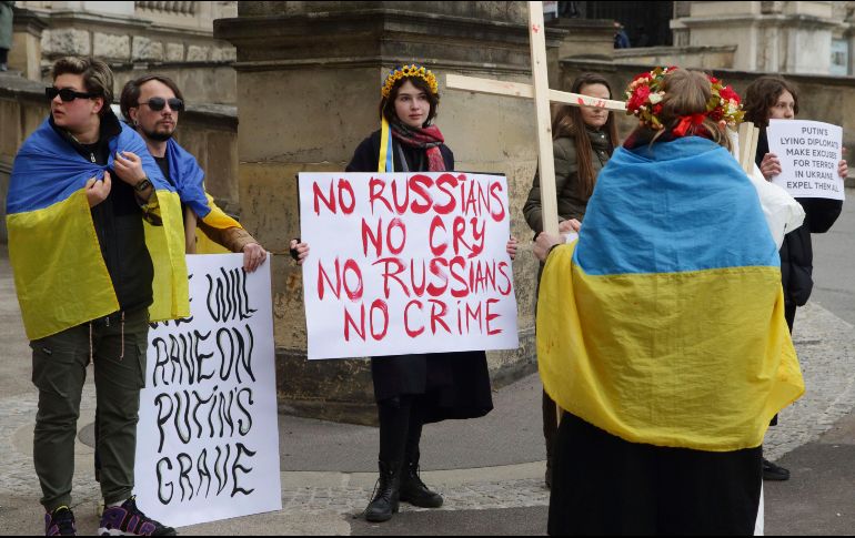 Manifestantes protestan durante la Asamblea Parlamentaria de la Organización para la Seguridad y la Cooperación en Europa (OSCE) en Viena, Austria. AP / H. Bader