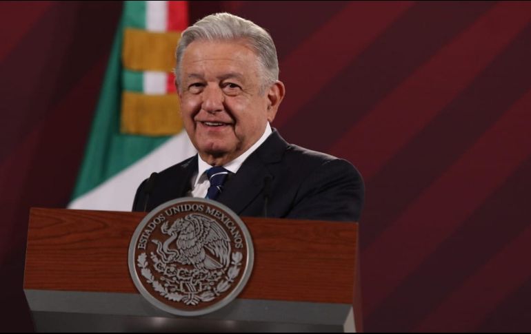 Además el Mandatario dice que ahí van a andar ''agarrados de las manos'' Fox y otros militantes del PRI y PAN. SUN / ARCHIVO