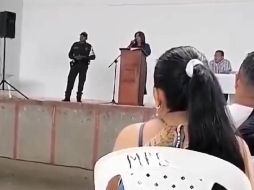 La rectora dijo a los padres de familia que si no les gusta pueden llevar a sus hijos a otra escuela. ESPECIAL