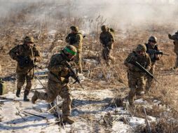 A un año de guerra, siguen precios altos en trigo y maíz