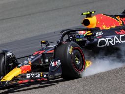 SERGIO PÉREZ. Con su Red Bull, el tapatío fue uno de los que más rodó (76 giros) y firmó el séptimo mejor tiempo con C2 (1:33.751). AFP / G. Cacace