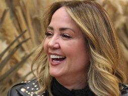 El comediante Medio Metro aprovechó para sacarle una sonrisa a la conductora. EL INFORMADOR / ARCHIVO