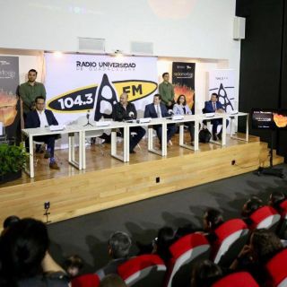 Radiomorfosis festeja a Radio UdeG