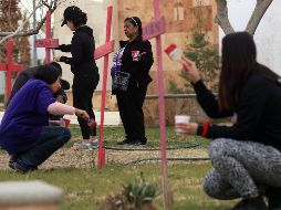 Las manifestantes afirmaron que en Chihuahua ha disminuido el presupuesto para investigar los feminicidios. EFE/L. Torres