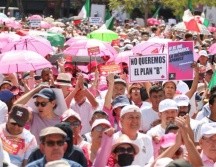 Miles de personas se dieron cita en el Centro de Guadalajara para expresarle su apoyo al INE. EL INFORMADOR/C. Zepeda