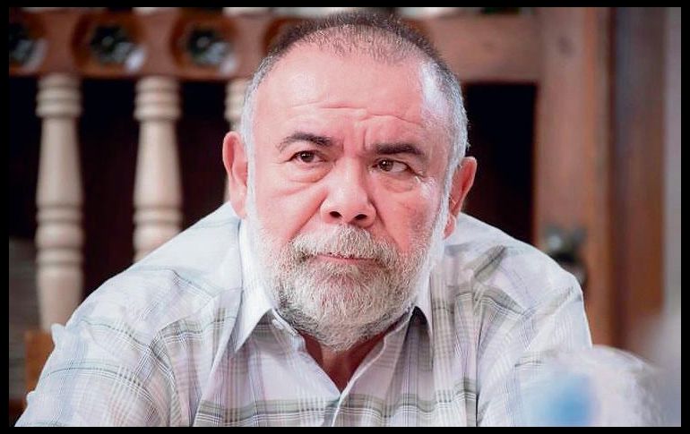 Jesús Ochoa juega con el rol del esposo ideal en la puesta “El marido perfecto”, que llega este 3 de marzo a suelo tapatío. CORTESÍA