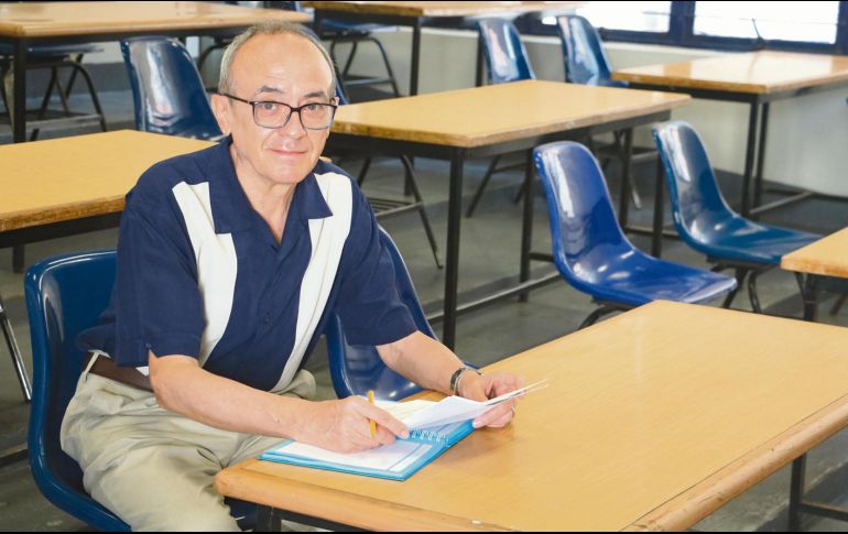 Fernando Espinosa, de 68 años, dice que siempre es importante adquirir nuevos conocimientos, sin que la edad sea un impedimento. EL INFORMADOR/ A. Navarro