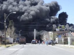 El humo negro se observaba desde varios kilómetros a la redonda. ESPECIAL