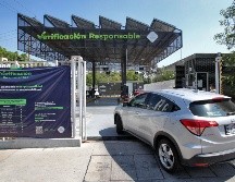 Los vehículos que no pasaron la verificación por segunda ocasión podrán circular un año sin multa. EL INFORMADOR/ ARCHIVO