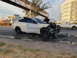 De acuerdo con testigos, el conductor de la camioneta manejaba presuntamente alcoholizado. ESPECIAL