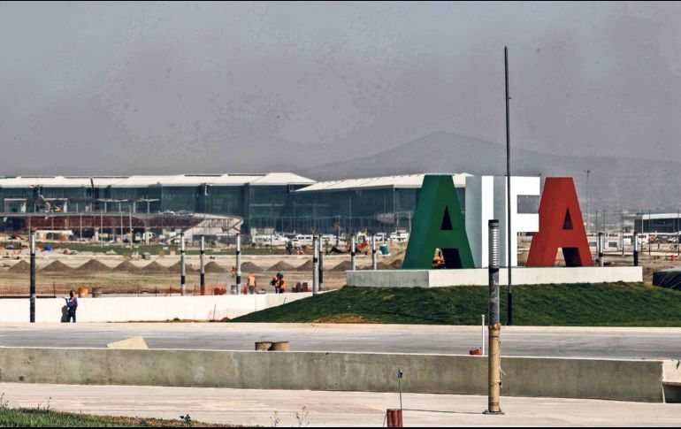 El Presidente Andrés Manuel López Obrador encabeza la ceremonia del arribo de HL al AIFA. SUN / ARCHIVO
