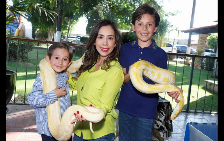 Santino Valle, Carolina Toussaint y Alain Ernesto Valle. GENTE BIEN JALISCO/Claudio Jimeno