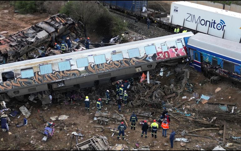 El detenidoseñaló que dio orden para que el tren cambiara de vía, pero que el sistema no obedeció. AP/V. Kousioras