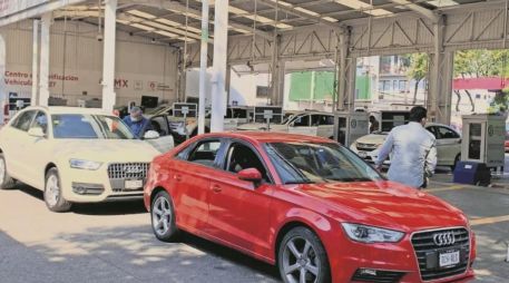 La actualización de tarifas, que ronda el 8 %, impactará directamente en costos como placas, refrendo, reemplacamiento y permisos temporales, de acuerdo con los montos proyectados para el próximo ejercicio fiscal. SUN / ARCHIVO