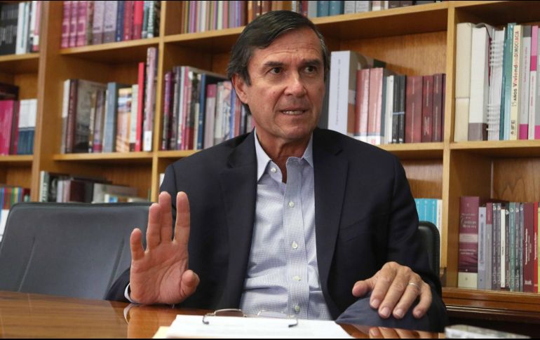 En entrevista con Ciro Gómez Leyva, Edmundo Jacobo confirmó que a partir de este jueves ya no labora en el INE tras 14 años en el puesto. SUN/ARCHIVO