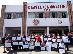 El alcalde Pablo Lemus reconoció el esfuerzo que representó para los retirados el haber brindado su vida para salvaguardar el bienestar de los tapatíos. EL INFORMADOR/C. Zepeda