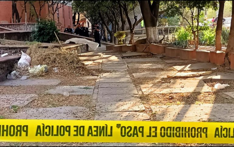 Al llegar los oficiales encontraron a la víctima tirada en el piso con múltiples heridas de bala. ESPECIAL