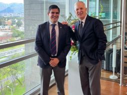 El presidente de la Canaco, Raúl Uranga Lamadrid, con el secretario general de la International Chamber of Commerce, John W. H. Denton. TWITTER/@PresidenteCCGdl