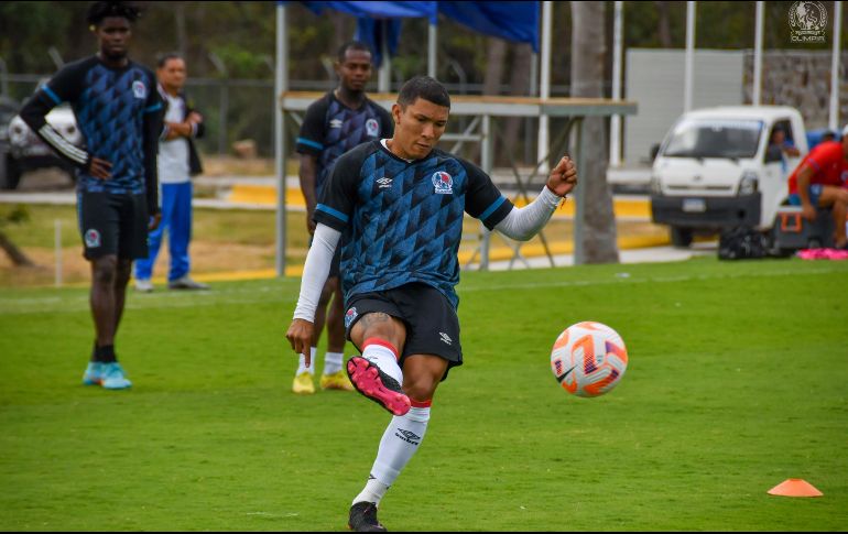 El Olimpia buscará este miércoles ratificar su buen momento que lo tiene en la cima del futbol hondureño. TWITTER / @CDOlimpia