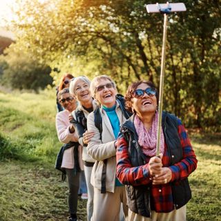 En México ocho de cada 10 mujeres han sentido discriminación por ser percibidas como “muy viejas”