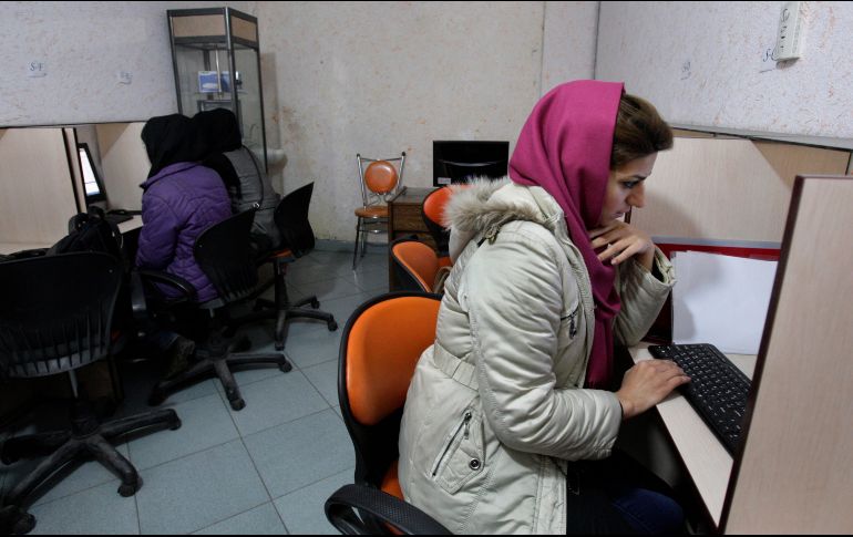 Esta es una violación de su derecho a recibir una educación. AP/ARCHIVO