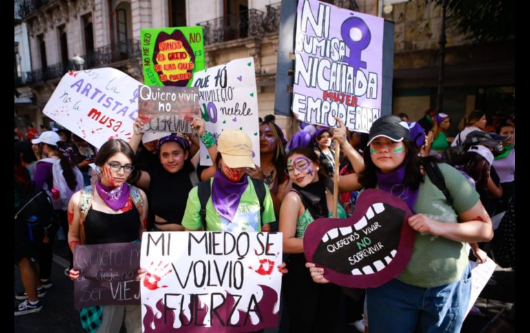 Este miércoles 8 de marzo de 2023, Día Internacional de la Mujer, movimientos feministas de la Zona Metropolitana de Guadalajara han salido a las calles por la lucha de las mujeres y la igualdad frente a los hombres. EL INFORMADOR / C. Zepeda