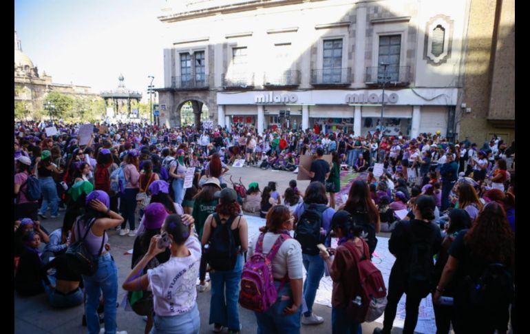 Este miércoles 8 de marzo de 2023, Día Internacional de la Mujer, movimientos feministas de la Zona Metropolitana de Guadalajara han salido a las calles por la lucha de las mujeres y la igualdad frente a los hombres. EL INFORMADOR / C. Zepeda