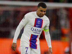 Kylian Mbappé dice que no es momento para pensar si seguirá o no en el PSG, pues esta temporada el equipo aún tiene un trofeo en disputa. EFE/R. Wittek