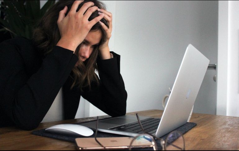 Las redes sociales pueden afectar el cómo percibimos el mundo. Foto de Elisa Ventur en Unsplash