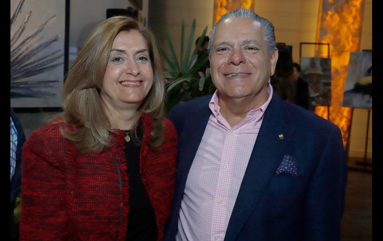 Claudine Jiménez y Pedro Soto y Varela. GENTE BIEN JALISCO/Claudio Jimeno