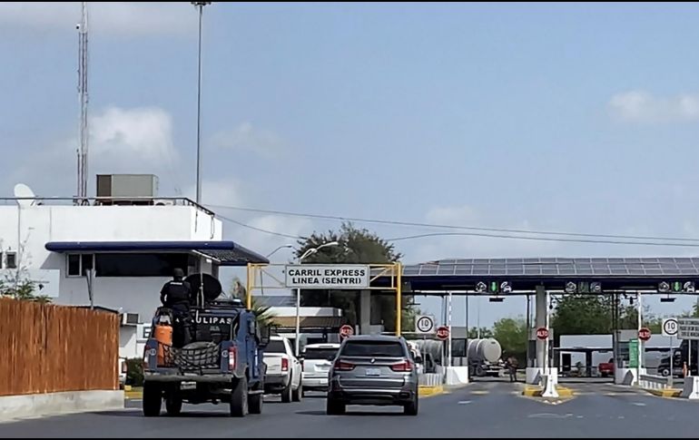 Ayer, medios difundieron un letrero en el que el Cártel del Golfo ofrecía disculpas por los hechos y aseguraba que los atacantes actuaron sin autorización de sus superiores por lo que los entregaron. AFP / ESPECIAL