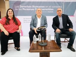 La diputada Hortensia Noroña, Rubén Moreira Valdés, coordinador de los diputados del PRI en la Cámara baja y el diputado Hugo Contreras Zepeda. ESPECIAL